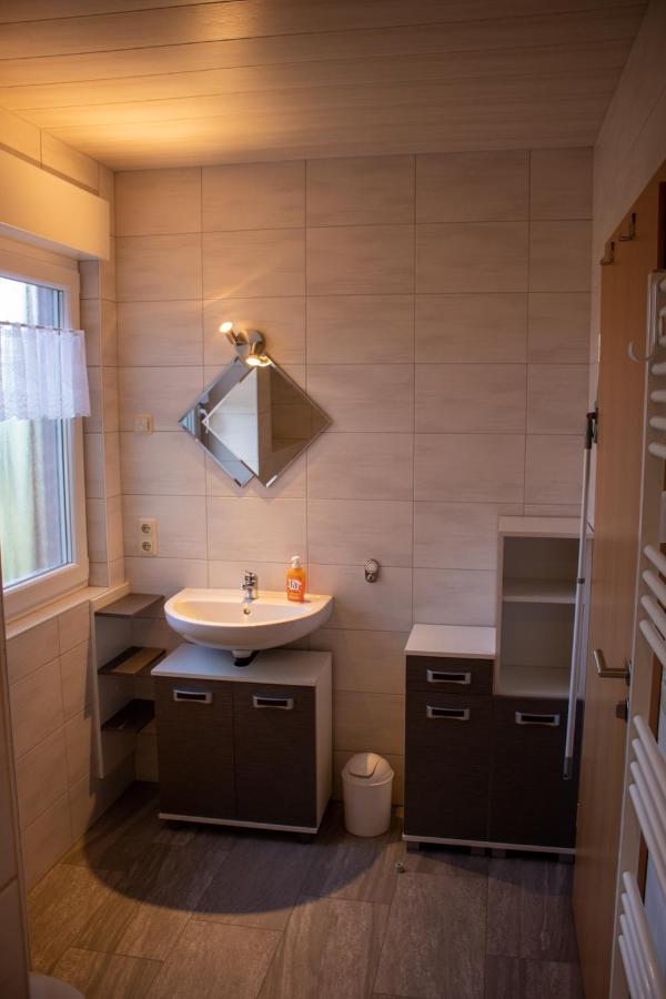Ferienwohnung Smiley ลืบเบอเนา ภายนอก รูปภาพ