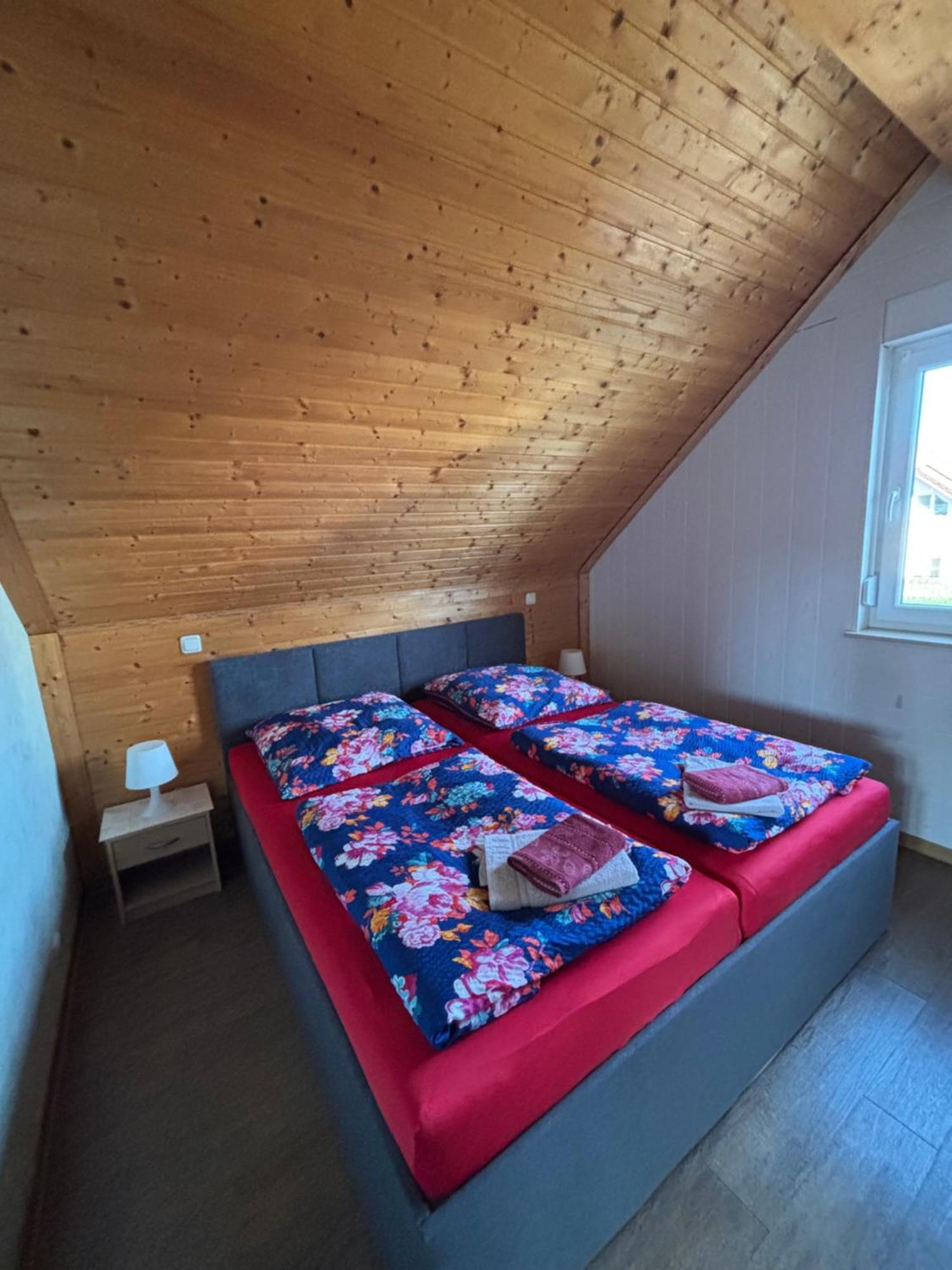 Ferienwohnung Smiley ลืบเบอเนา ภายนอก รูปภาพ